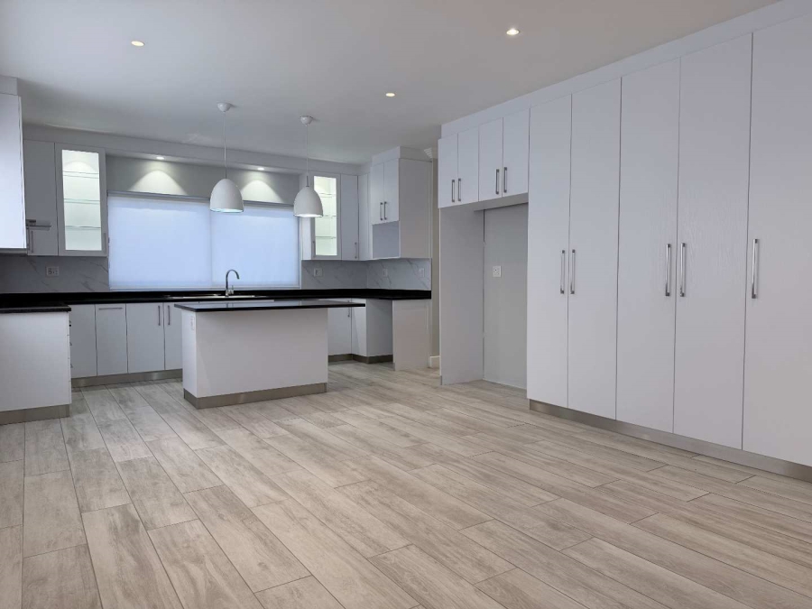To Let 2 Bedroom Property for Rent in Oakdale Western Cape